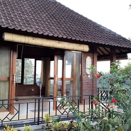 Embang Homestay ซิเดอมัน ภายนอก รูปภาพ