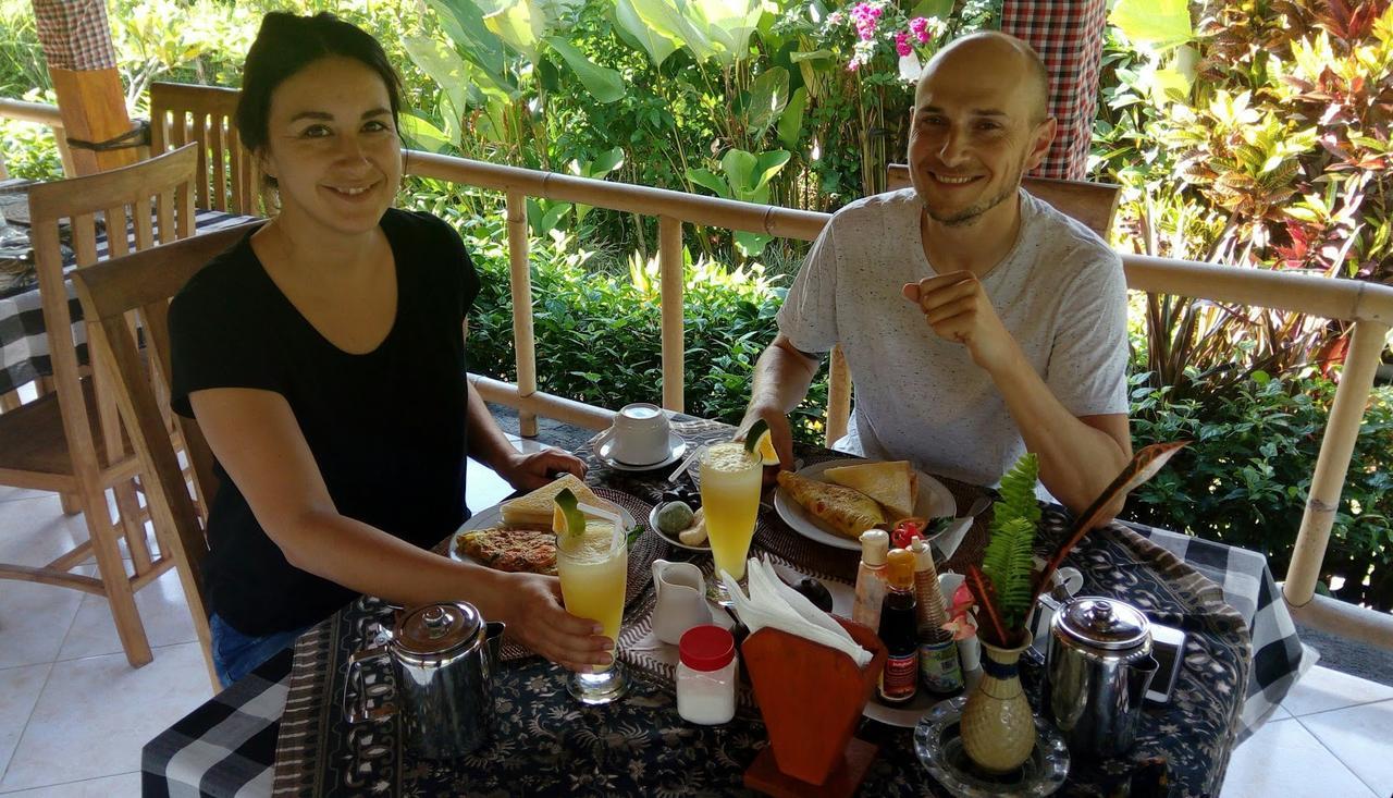 Embang Homestay ซิเดอมัน ภายนอก รูปภาพ